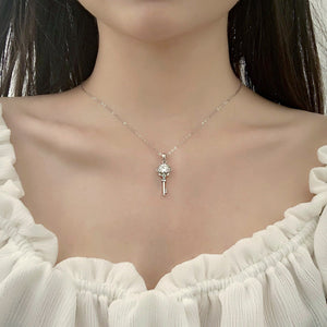 hesy®1ct Moissanite 925 Silver Platinum Plated&Zirconia Key-Shape Necklace B4620